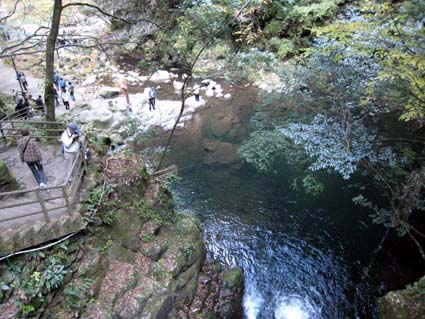 赤目四十八滝（千手滝）　日本漢文の世界 kambun.jp