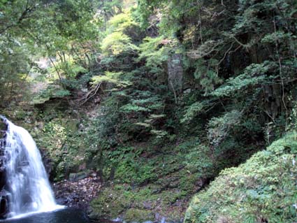 赤目四十八滝（不動滝）　日本漢文の世界 kambun.jp