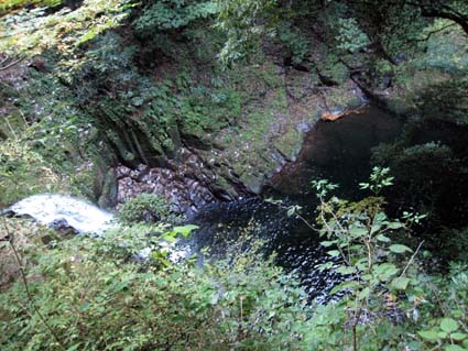 赤目四十八滝（不動滝）　日本漢文の世界 kambun.jp