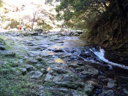 赤目四十八滝（霊蛇滝への道）　日本漢文の世界 kambun.jp