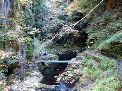 赤目四十八滝（布引滝）　日本漢文の世界 kambun.jp