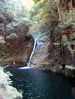 赤目四十八滝（布引滝）　日本漢文の世界 kambun.jp