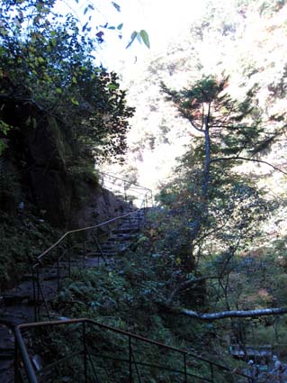 赤目四十八滝（龍が壷への道）　日本漢文の世界 kambun.jp