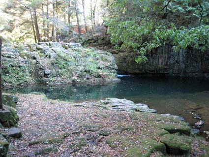 赤目四十八滝（横淵）　日本漢文の世界 kambun.jp