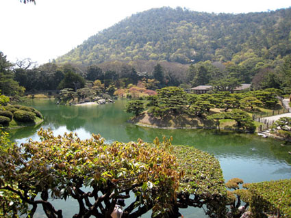栗林公園飛猿巌