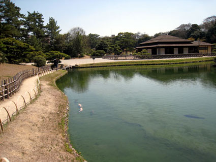 栗林公園涵翠池