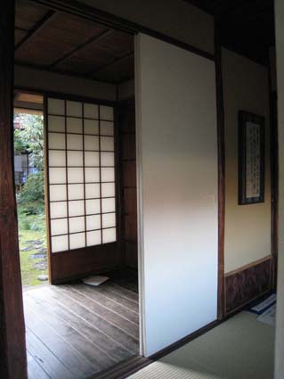 頼山陽書斎「山紫水明処」二畳間横の板の間